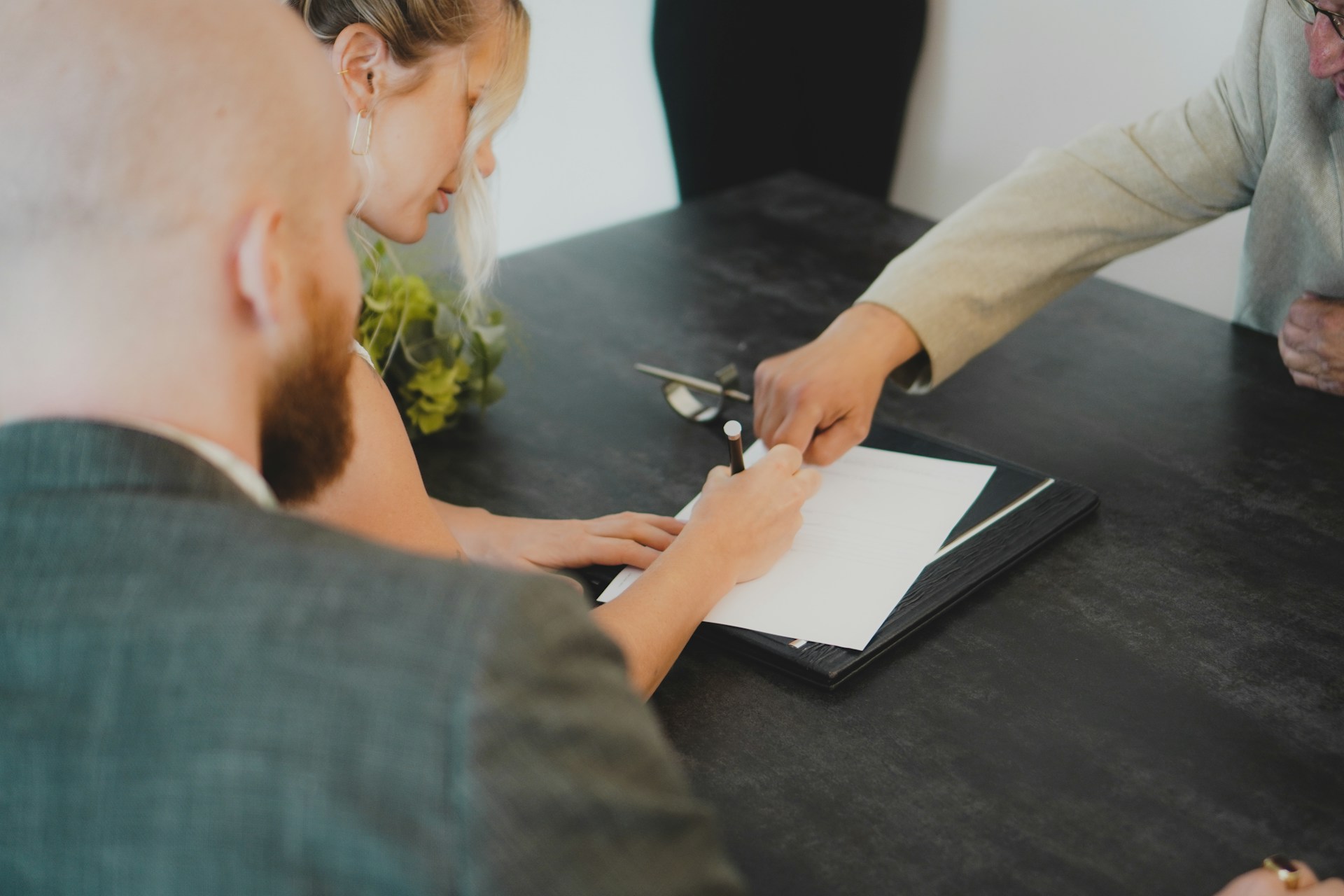 Read more about the article Is a Settlement Agent in Northbridge WA Right for Your Property Deal